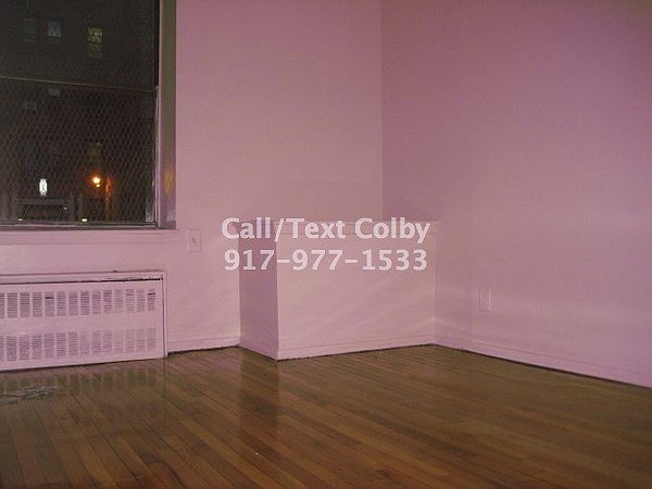 1st image of 462 E 22nd St