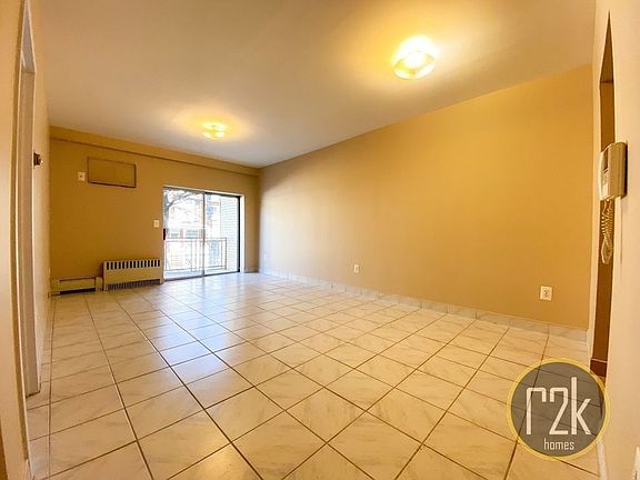 5th image of 25-23 36th St #2H