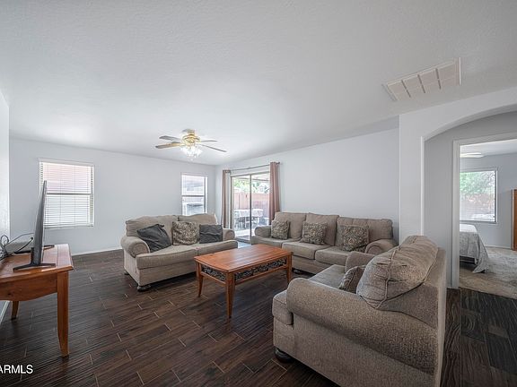 4th image of 8218 W SUPERIOR Avenue
