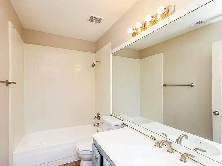 928 Eagle Dr — Photo 16