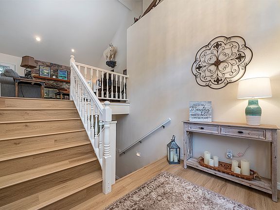 2nd image of 135 Little Mountain Rd