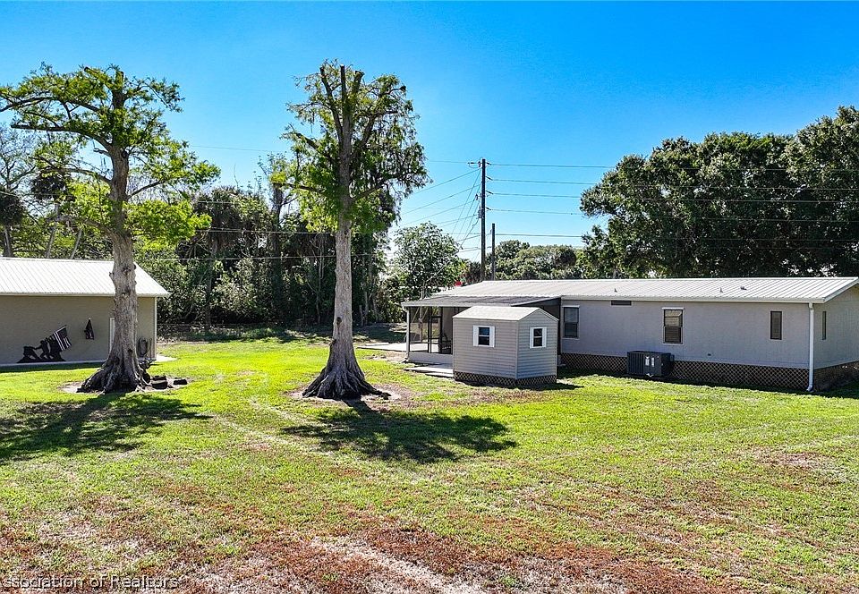 1st image of 1014 Airport Rd