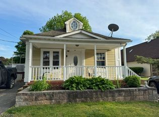 98 S 1st Ave, Kenvil, NJ 07847