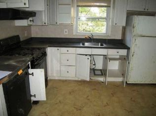 45 Fox Rd, Edison, NJ 08817