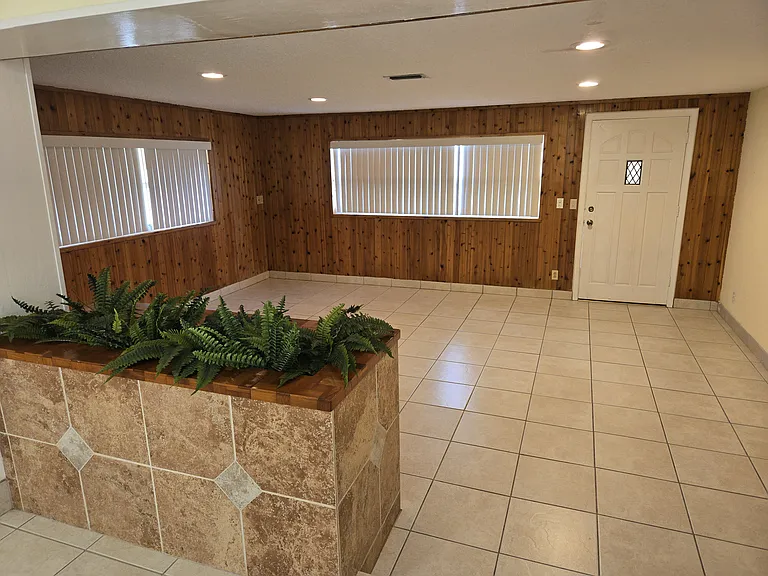 2359 N Wallen Dr — Photo 7