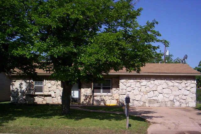 1st image of 2518 Mimosa Dr
