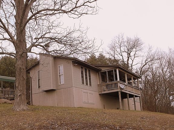 2nd image of 46810 Farley Dr