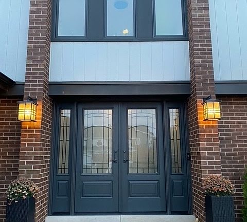 2nd image of 404 Oakmont Ln