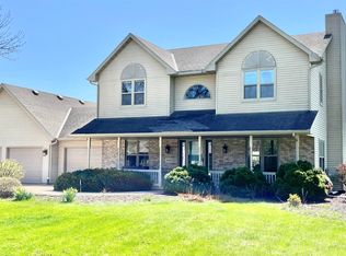 1569 Woodland Dr, Green Bay, WI 54313