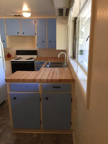1610 Peterson Pl Photo 1