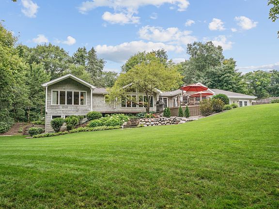 2nd image of 4645 Eastwood Rd