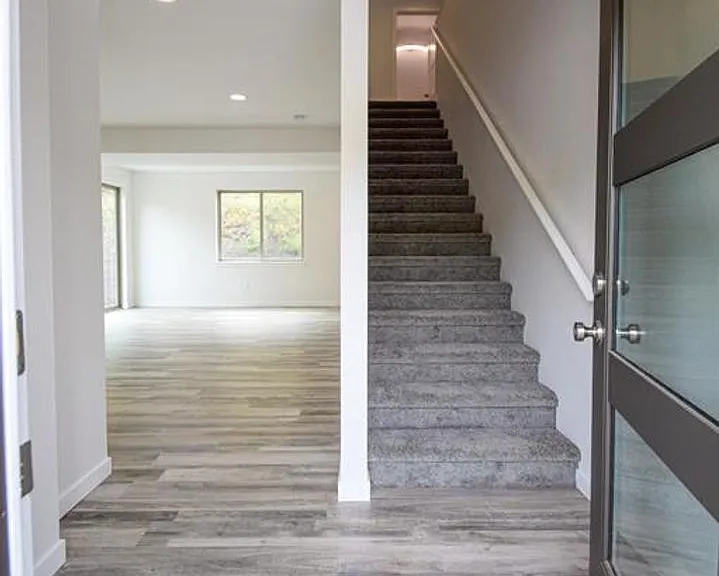 7114 Shaver Dr — Photo 2