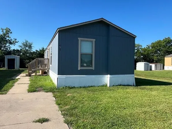 675 E Mills Dr, Towanda, KS 67144