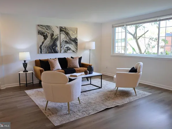 3920 Elson Rd, Brookhaven, PA 19015