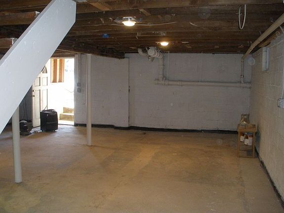 Full Basement