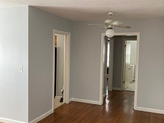 3rd image of 2645 Taylorsville Rd APT 4A