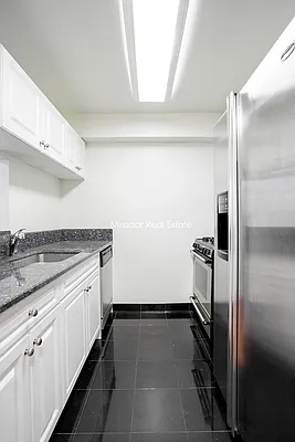 Rented by Mirador Real Estate | media 45