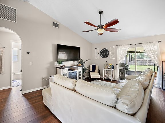 2nd image of 13456 Oak Bend Dr