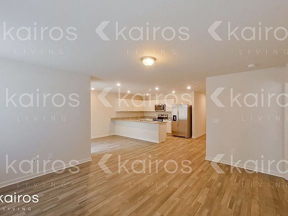 3rd image of 207 Kyles Dr