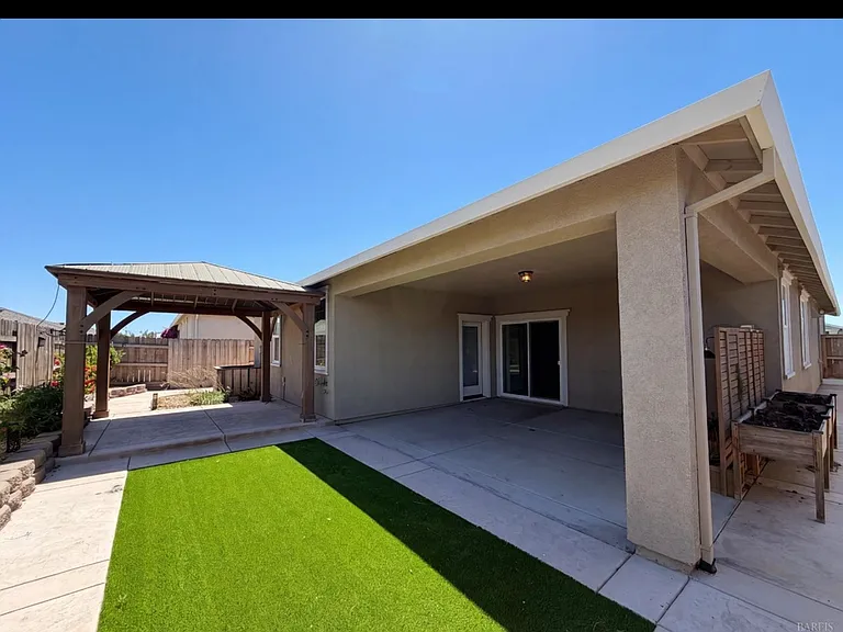 2064 Revival Ln — Photo 2
