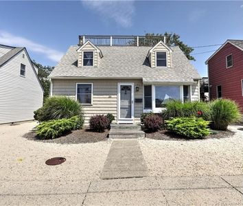 221 8th St, Beach Haven, NJ, 08008