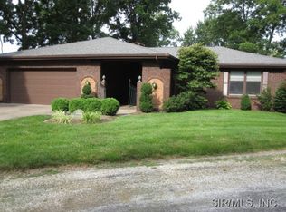 1108 Westlake Dr, Jerseyville, IL 62052