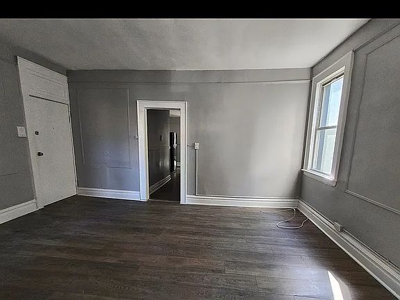 5th image of 883-885 Springfield Ave #2