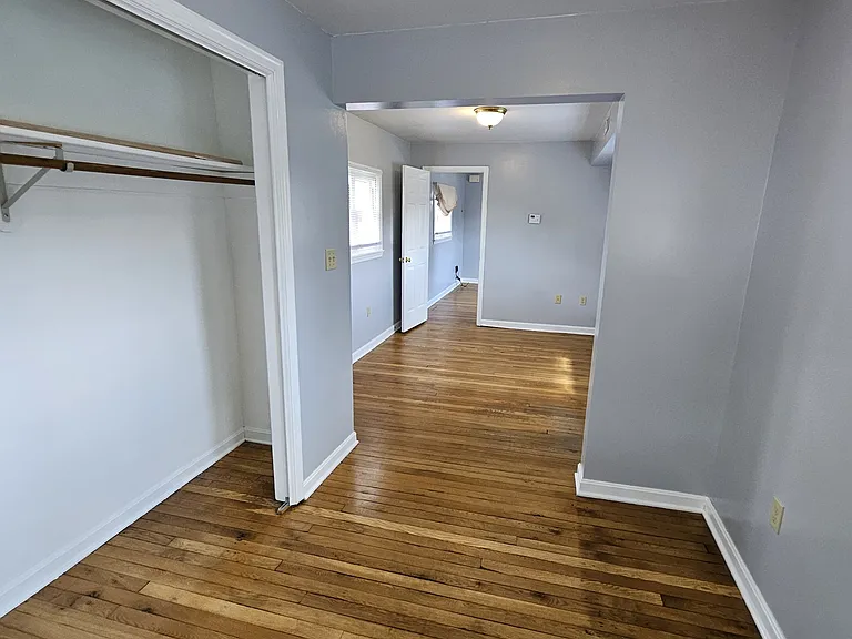208 E Main St — Photo 28