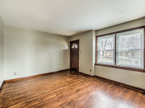 4th image of 7 Saint Margaret Ct