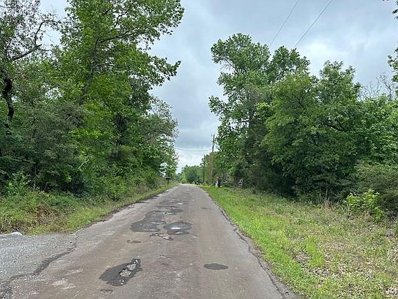 2nd image of County Road 235 County Rd #235