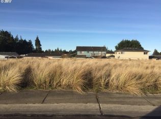 2030 Roosevelt Loop, North Bend, OR 97459