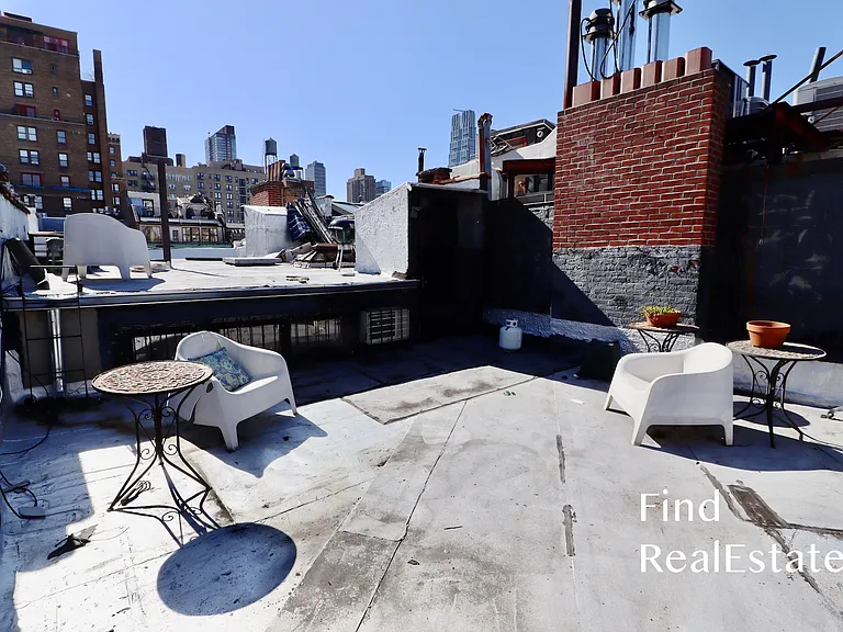 39 W 74th St #PHB — Photo 7