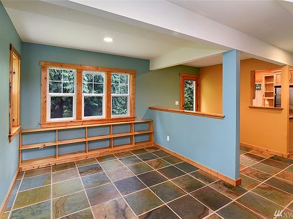 5th image of 19830 Irwin Ave NE