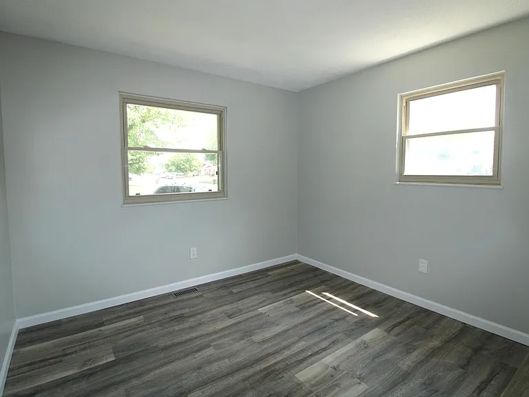 1529 Texas Dr — Photo 8