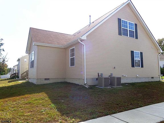 4th image of 332 Meadows Dr