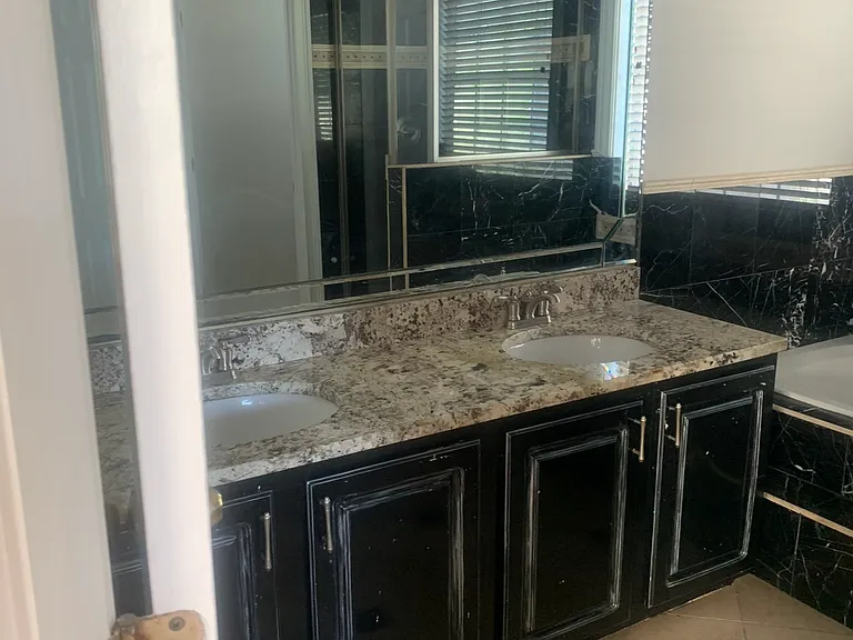 3375 Saint James Pl — Photo 16