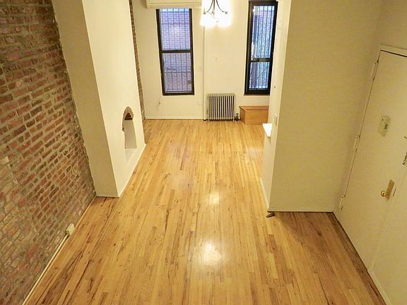 4th image of 590 6th Ave #F2