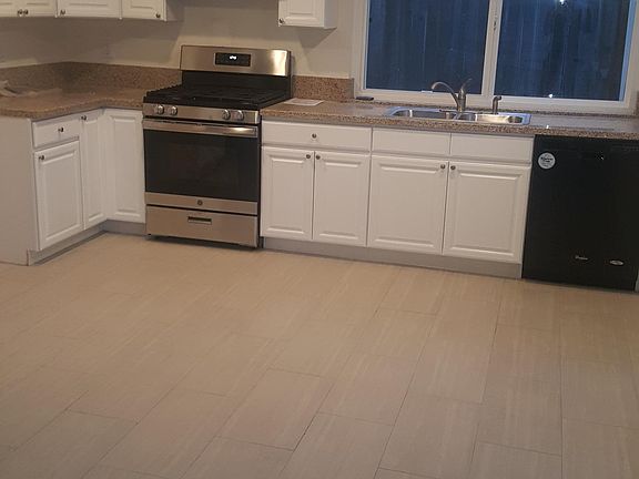 4th image of 416 San Vincente Cir