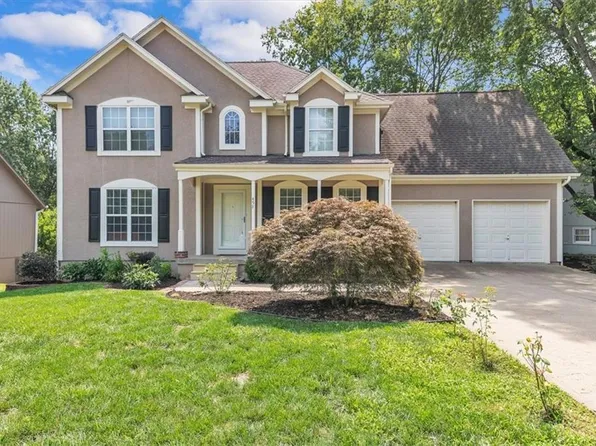 455 SE Country Ln, Lees Summit, MO 64063