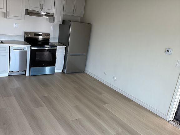 2nd image of 701 S Grevillea Ave APT 6