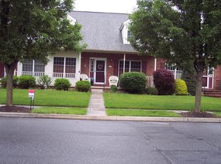 1228 White Birch Ln, Carlisle, PA 17013