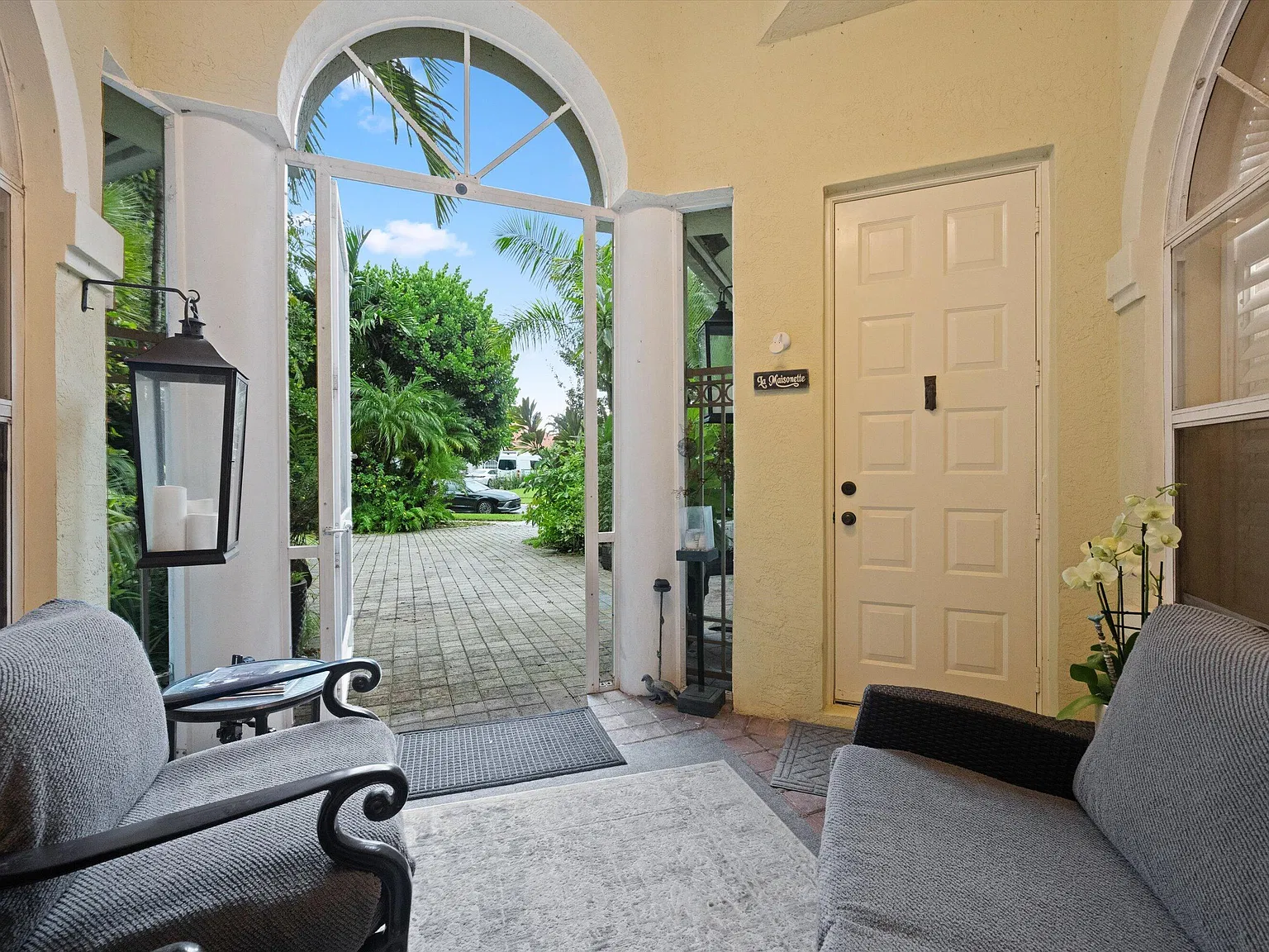 1 bed, 1.0 bath, 700 sqft, $6,500 — Photo 4