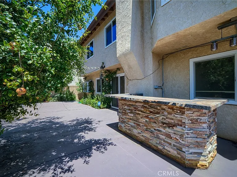 20454 Elkwood St — Photo 3