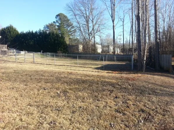 1179 Counselor Dr, Newton, NC 28658