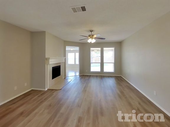 2nd image of 521 Olive St