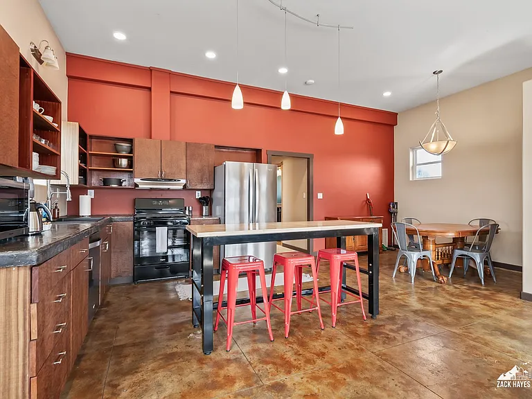 3921 E 65th Ave #2 — Photo 7