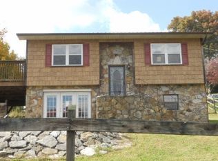 510 S 5th St, La Follette, TN 37766