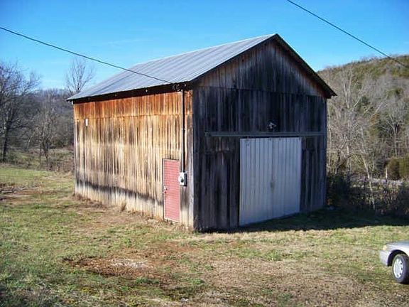 2nd image of 329 Richardson Hollow Ln