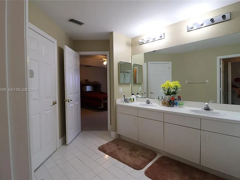 16241 Opal Creek Dr — Photo 15