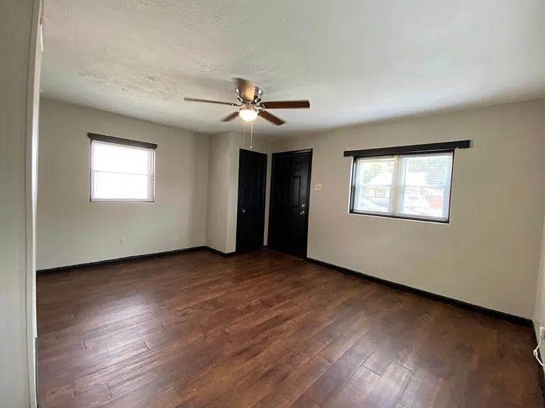 918 Charles Ave #A — Photo 3